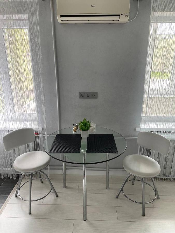 Apartcenter Люкс В Центре Гагарина Автовокзал クルィヴィーイ・リーフ エクステリア 写真
